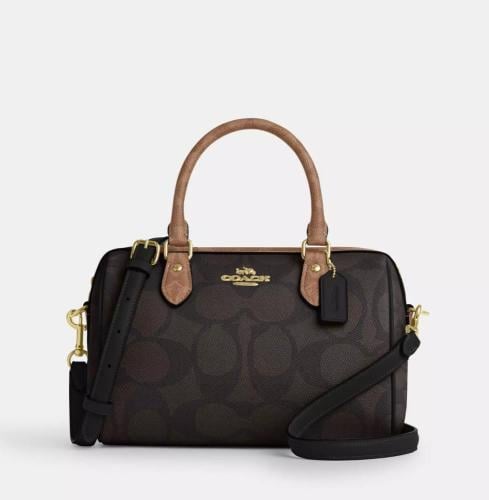 شنطة ماركة كوتش