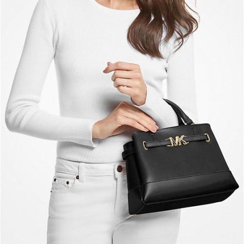 شنطة ماركة مايكل كورس