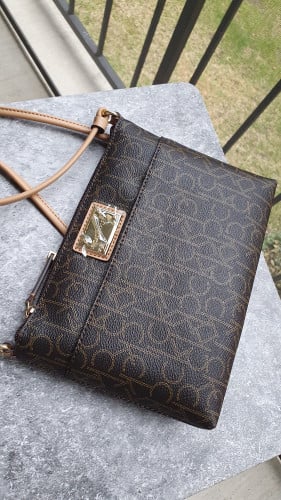 كروس ماركة كالفن كلاين