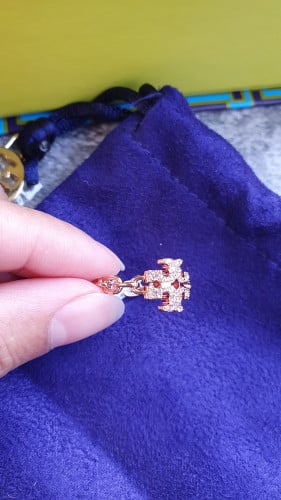 خاتم ماركة توري بورتش