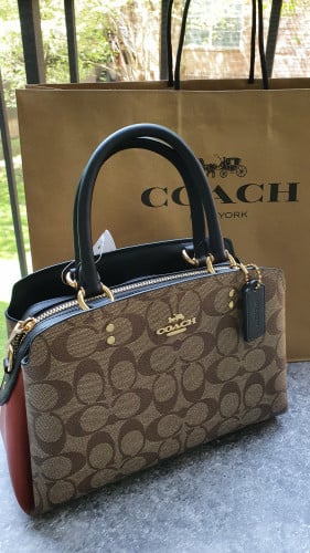 شنطة ماركة كوتش