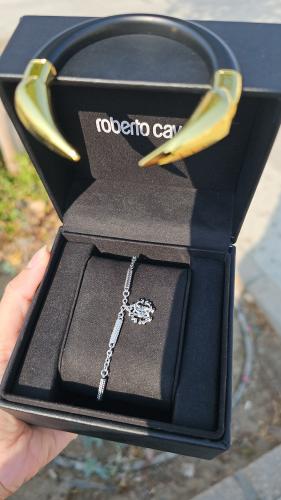 إسوارة ماركة روبرتوكفالي