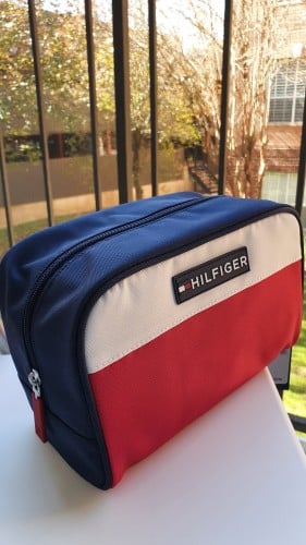 شنطة يد رجالية من تومي