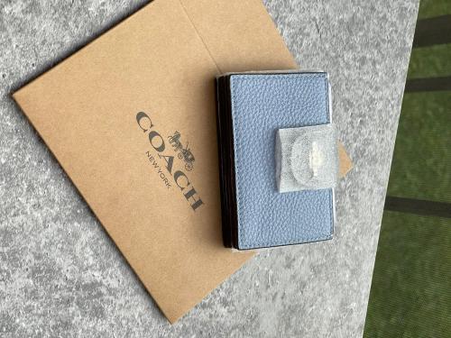 حامل بطاقات ماركة كوتش