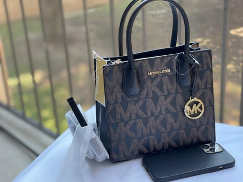 شنطة ماركة مايكل كورس