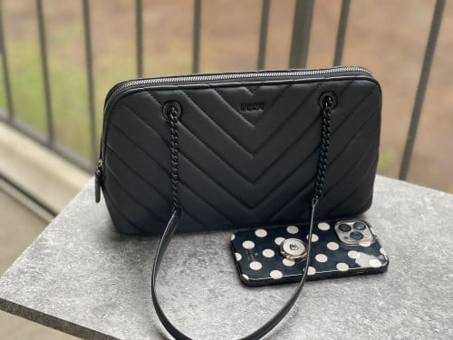 شنطة ماركة DKNY