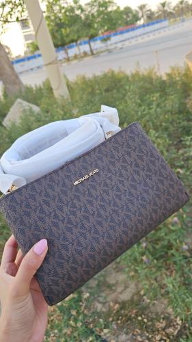 شنطة ماركة مايكل كورس