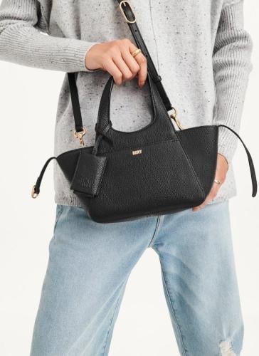 شنطة ماركة DKNY