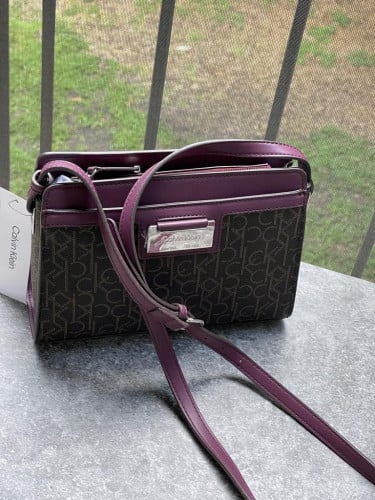 شنطة ماركة كالفن كلاين