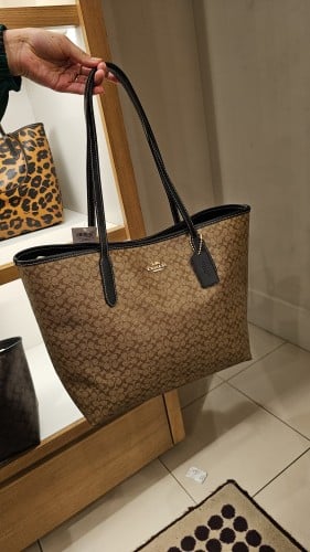 شنطة ماركة كوتش Totebag