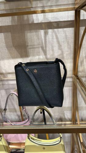 شنطة بكت باق ماركة توري برتش