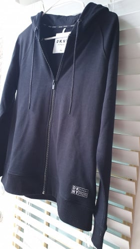 بلوفر ماركة DKNY
