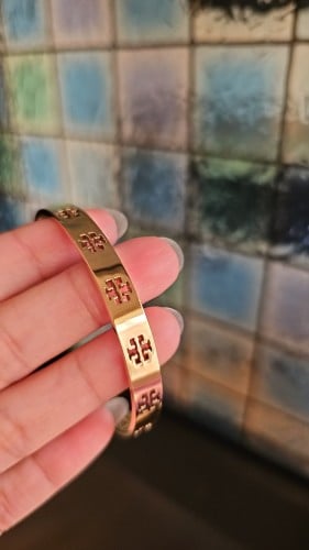 إسوارة مفتوحة ماركة توري بورتش