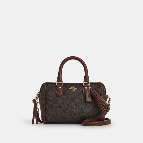 شنطة ماركة كوتش