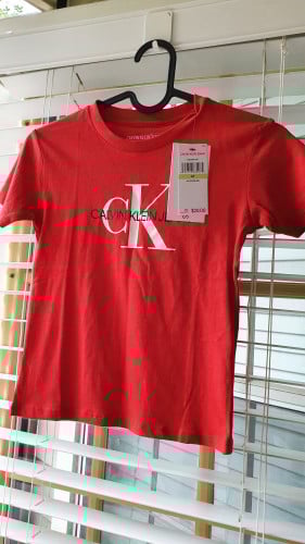 تيشيرت ولادي ماركة كالفن كلاين
