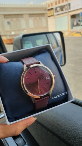 ساعة ماركة لاكوست