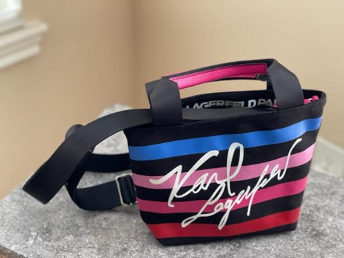 شنطة ماركة كارل ليقافيلد