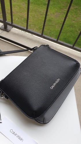 شنطة ماركة كالفن كلاين