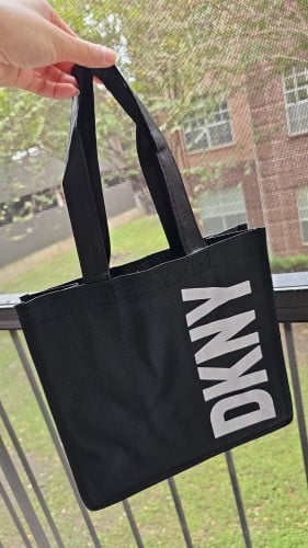 كيس ماركة DKNY