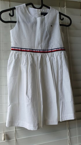 فستان أطفال ماركة تومي هيلفيقر