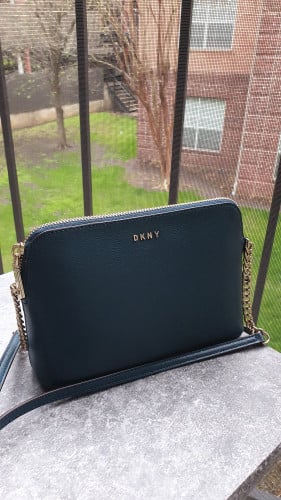 كروس ميني ماركة DKNY