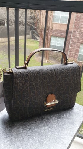 شنطة ماركة كالفن كلاين