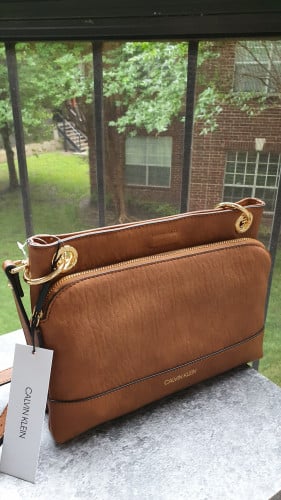 شنطة ماركة كالفن كلاين