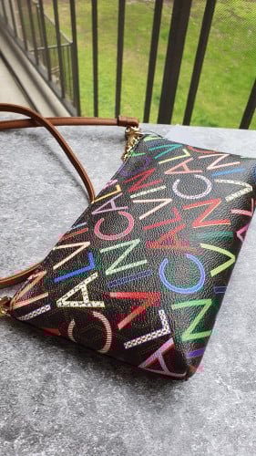 كروس ماركة كالفن كلاين