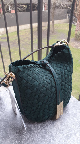 شنطة ماركة كالفن كلاين