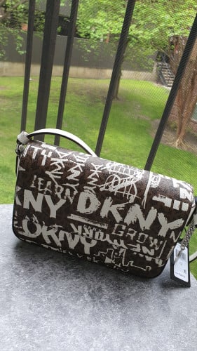 شنطة ماركة DKNY