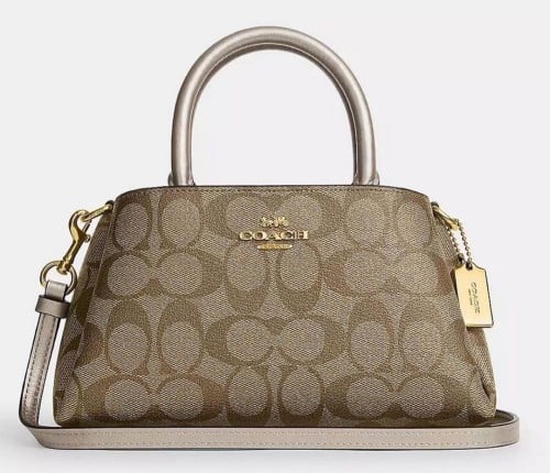 شنطة ماركة كوتش