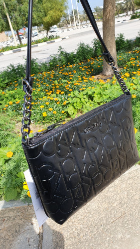 شنطة ماركة كالفن كلاين