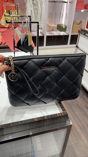 باوتش ماركة مايكل كورس