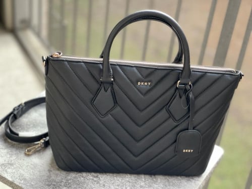 شنطة ماركة DKNY