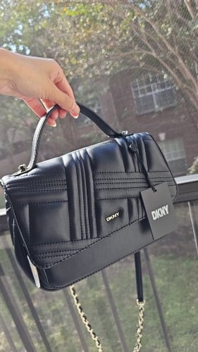 شنطة ماركة DKNY