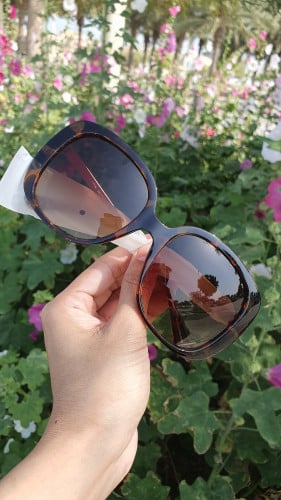 نظارة ماركة مايكل كورس