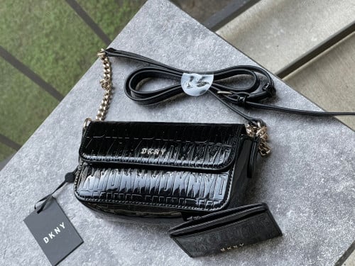 شنطة ماركة DKNY