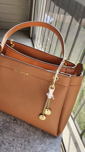 شنطة ماركة كالفن كلاين