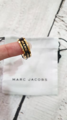 دبلة مارك جيكوبس