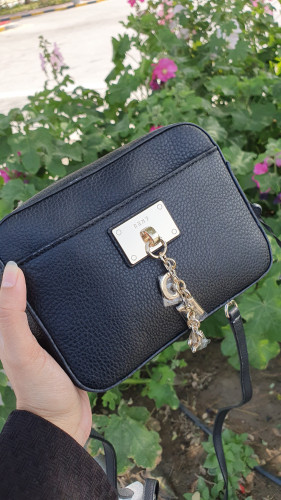 شنطة ماركة DKNY