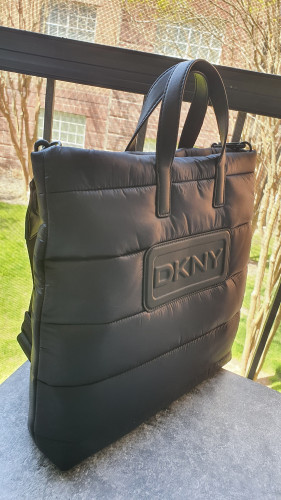 شنطة ماركة DKNY