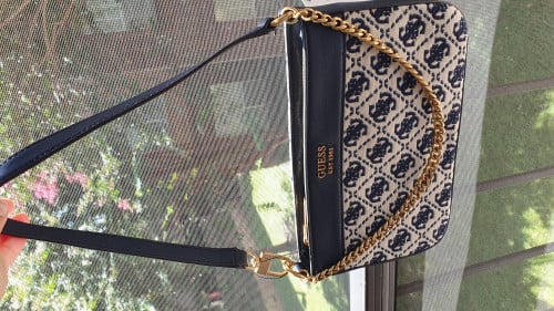 شنطة كتف ماركة جيس