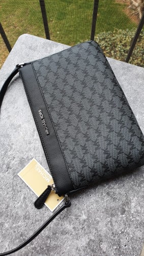 كروس ماركة مايكل كورس