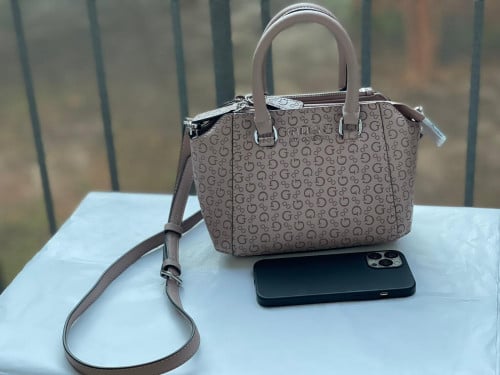 شنطة ماركة قيس