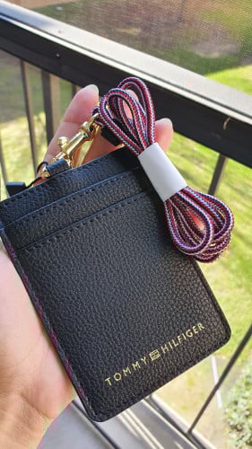 حامل هوية ماركة تومي هيلفيقر