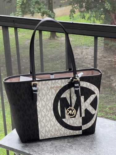 شنطة ماركة مايكل كورس tote bag