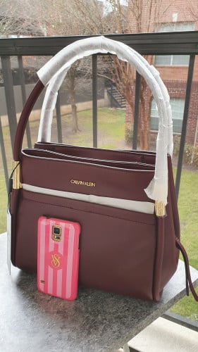 شنطة ماركة كالفن كلاين