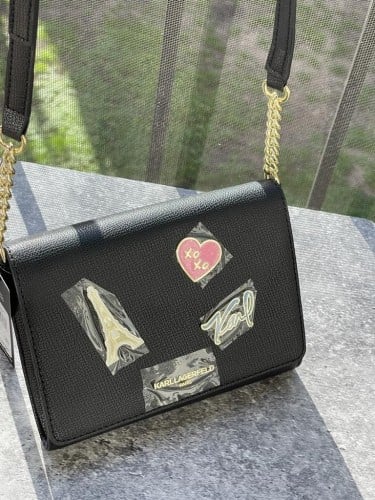 شنطة ماركة كارل ليقارفيلد