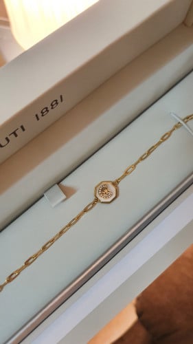 إسوارة ماركة شيروتي