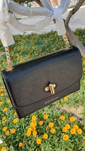 شنطة ماركة مارك جيكوبس
